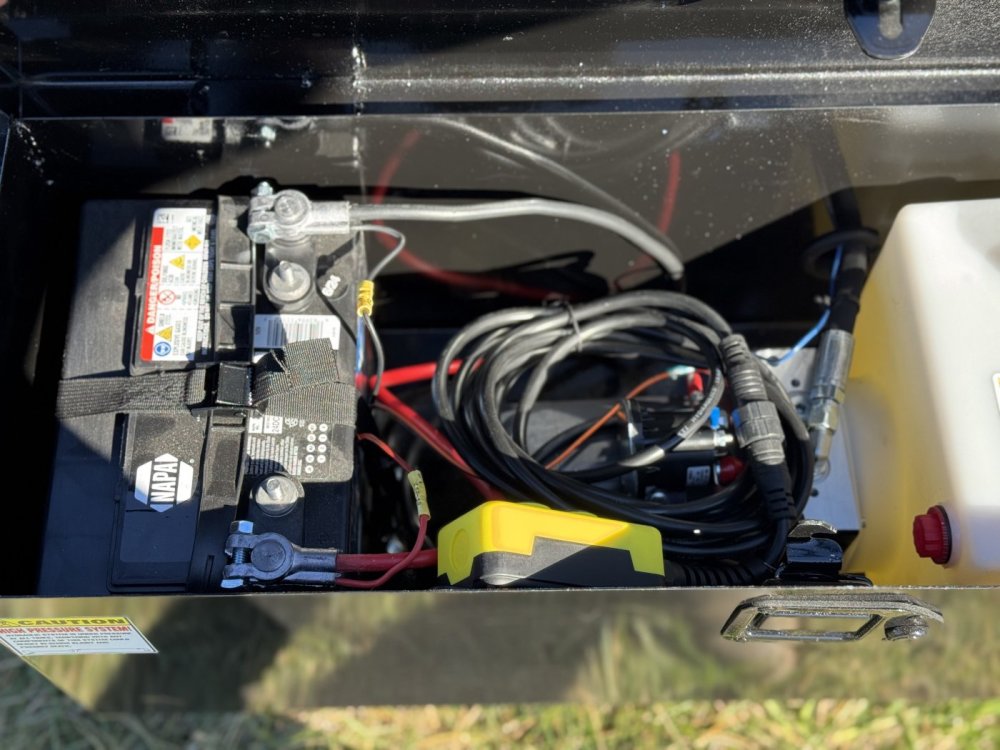 7x16x2 GN Dump Trailer