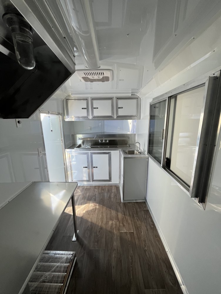 6'x12' Quality Cargo Concession