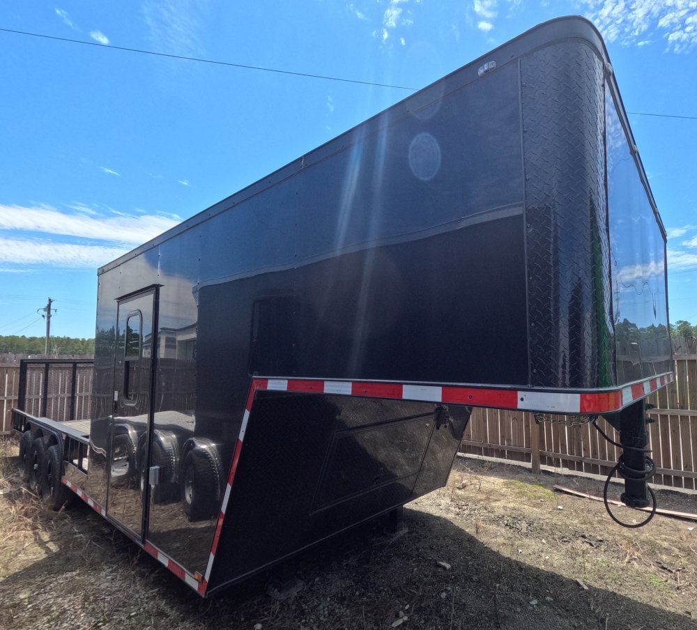 8.5'x34' Quality Cargo Gooseneck